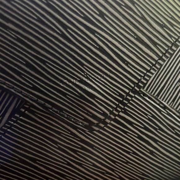 Louis Vuitton Kirigami Leather Snap Envelope Clutch - Picture 8 of 12